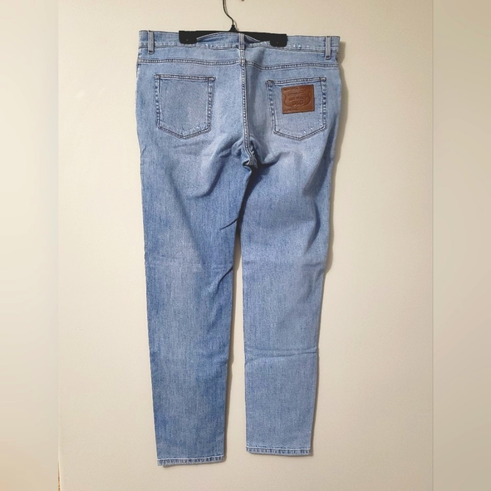 NWOT DOLCE & GABBANA 👑 New Royal Vintage Lightwash Skinny Jeans 👖- 42” Waist - Picture 3 of 9